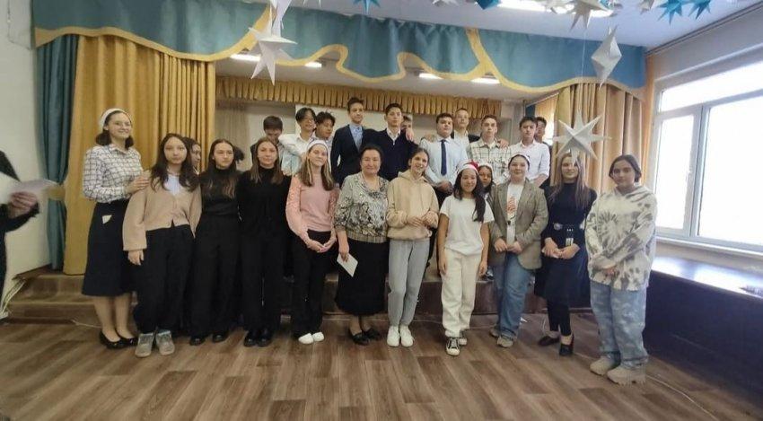 9 сынып оқушылары өткізген "Жаңа жылдық" семинар......................................Новогодний семинар проведенный учениками 9 класса